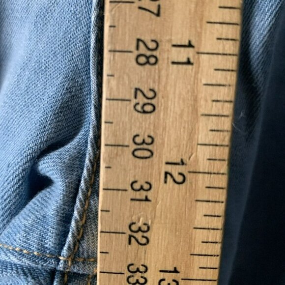 Universal Thread Women's Mid-Rise Boyfriend Jeans Light Wash Size 17 - Picture 11 of 12